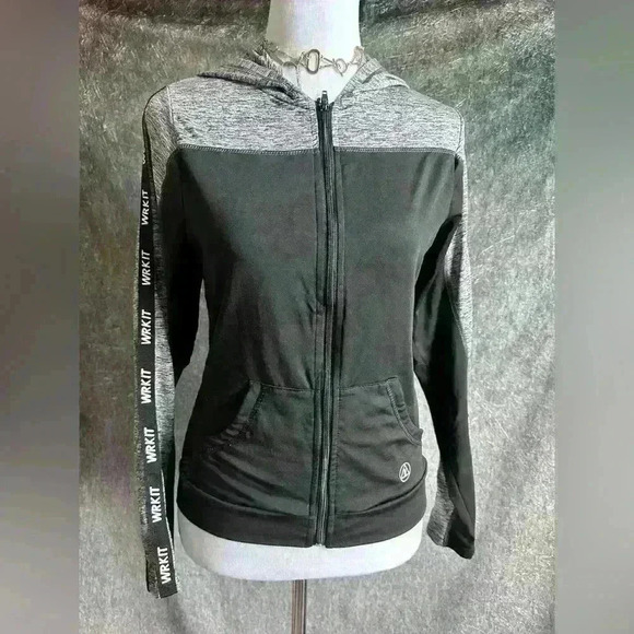 Lightweight Track Workout Jacket - Picture 2 of 4